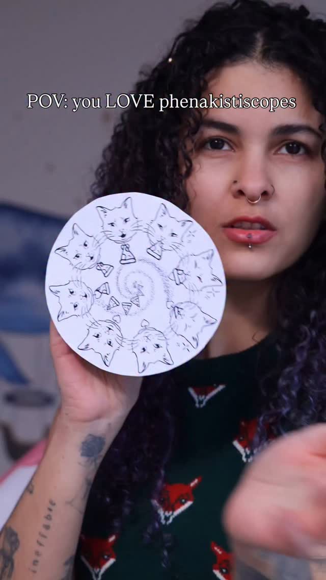My first animated tattoo!
This is a phenakistiscope-inspired tattoo, a very traditional animation technique used to create the illusion of motion!
I used to love this when I was a child, I also created many different versions of it! For this one you need to spin in front of a mirror and look between the holes to see the animation.
I’d love to tattoo more like this! And I’ll give you the paper version of the animation so you can see the motion when you want🧚♀️
Now I create magic where tradition and tech collide ✨
Have you ever heard about phenakistiscope?